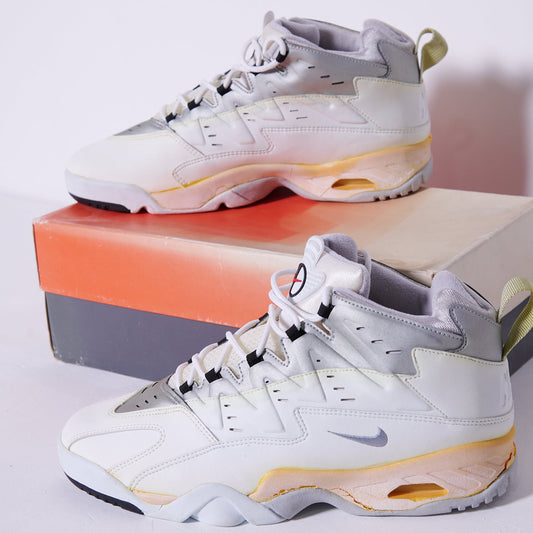 New with Box DS Vintage Nike Air Flare 1997 UK 12