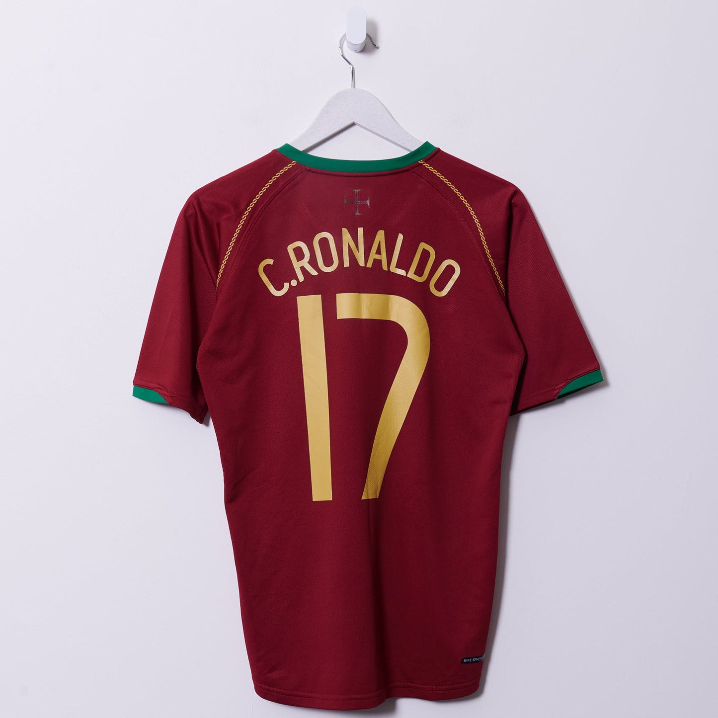 Vintage Portugal 2004-2005 Nike Home Shirt #17 C. Ronaldo Small