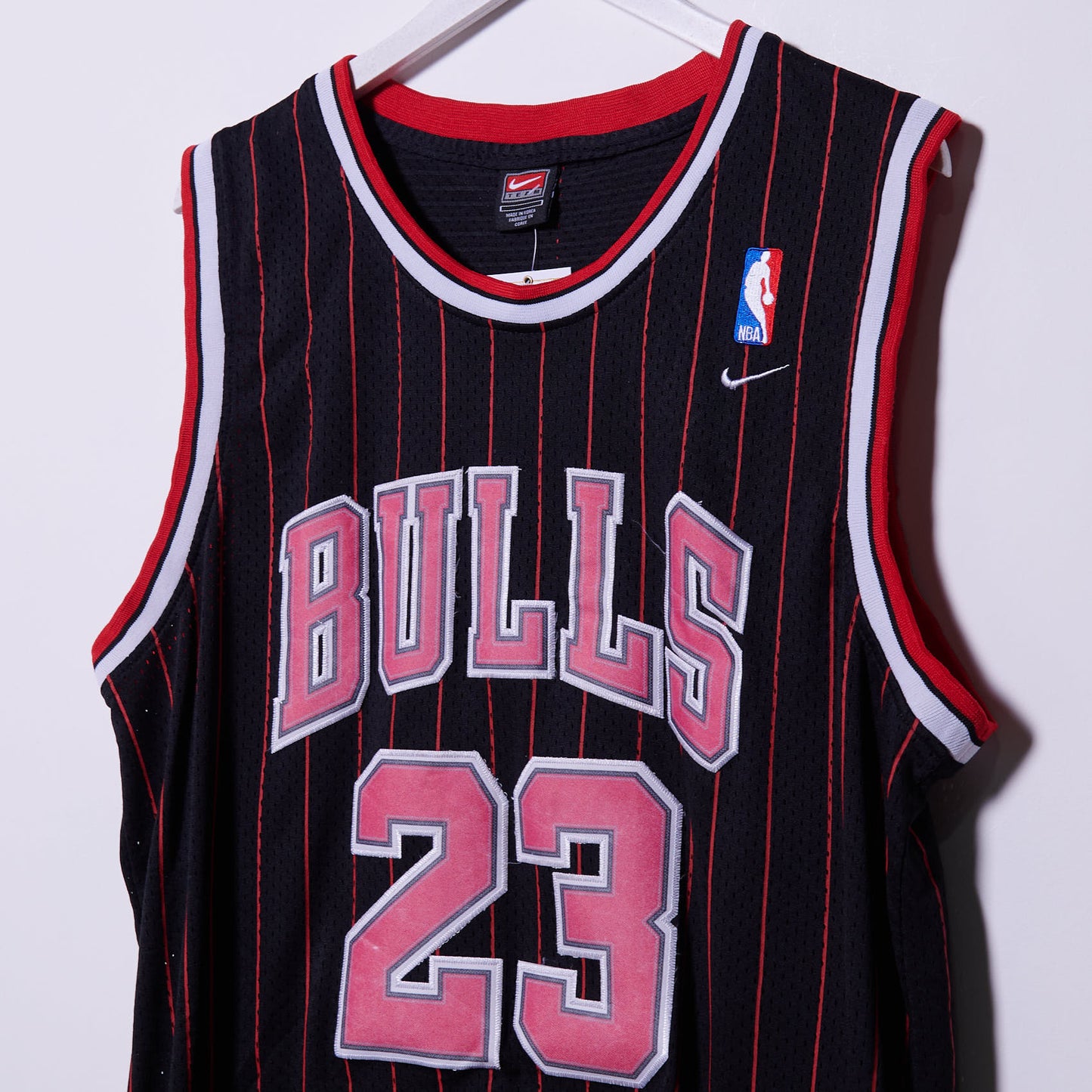 Vintage Chicago Bulls 2000 Nike Jersey #23 Michael Jordan XL