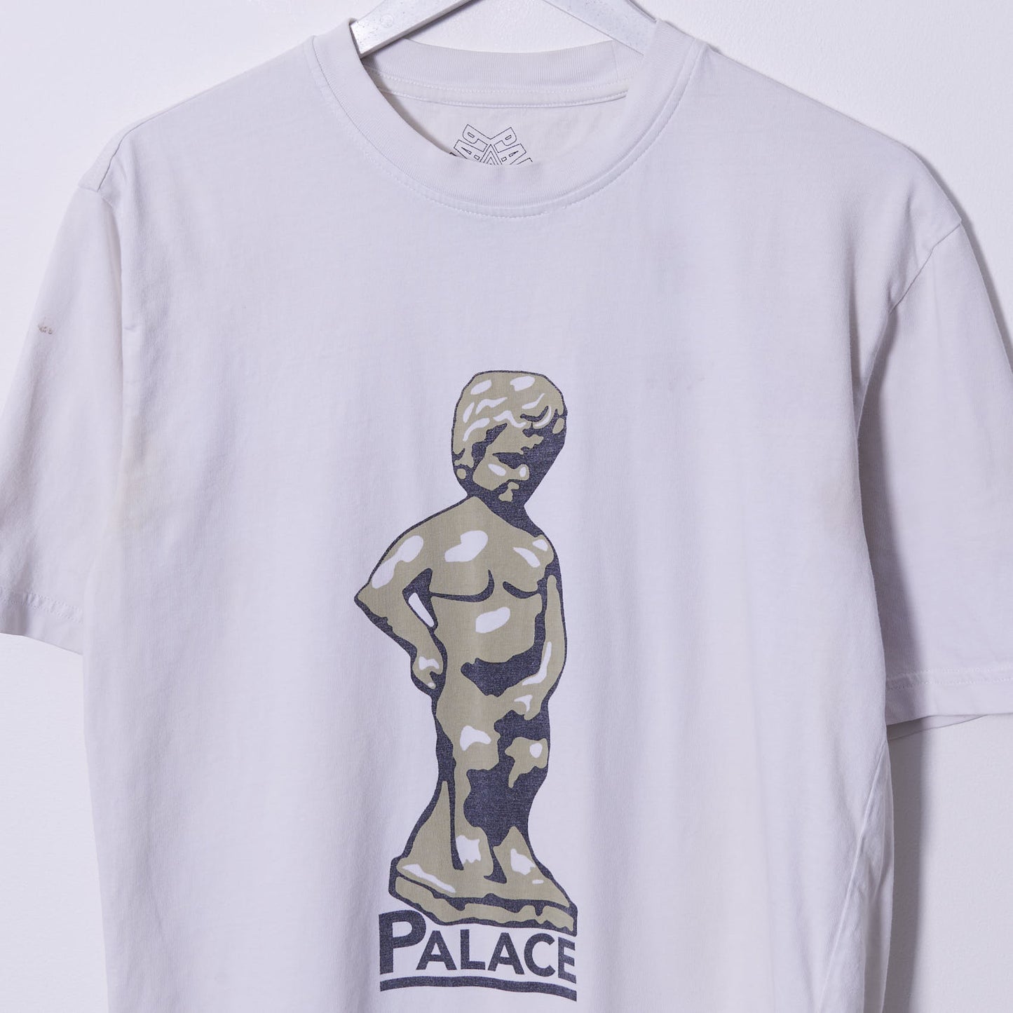 Vintage Palace T-Shirt Medium