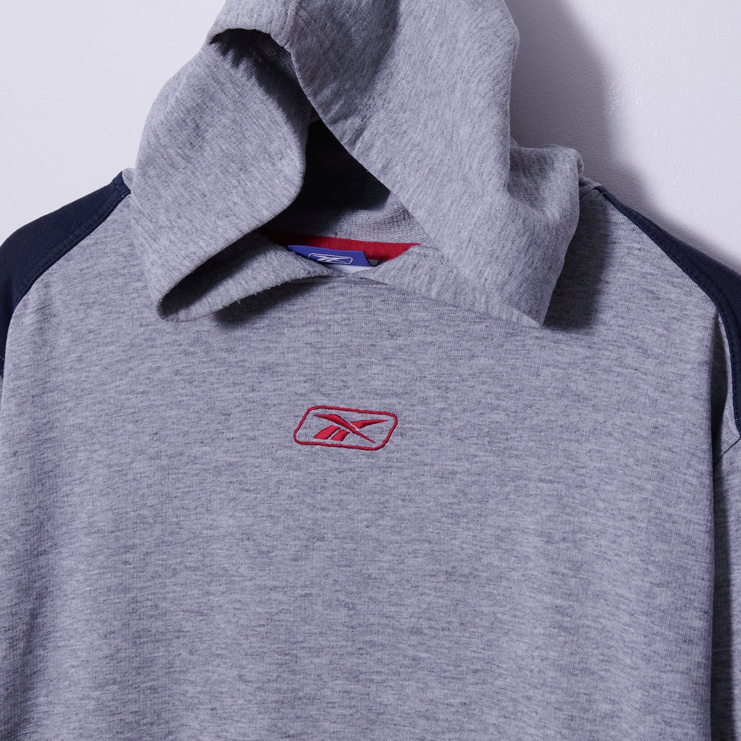 Vintage Reebok Hoodie Medium