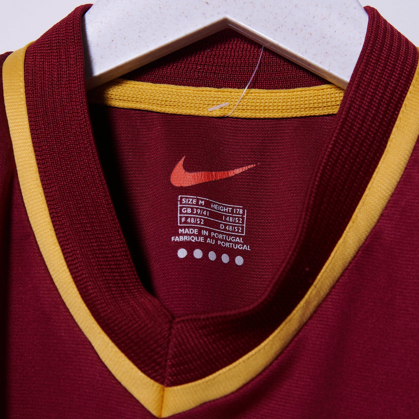 Vintage Portugal 2004-2005 Nike Away Shirt Medium