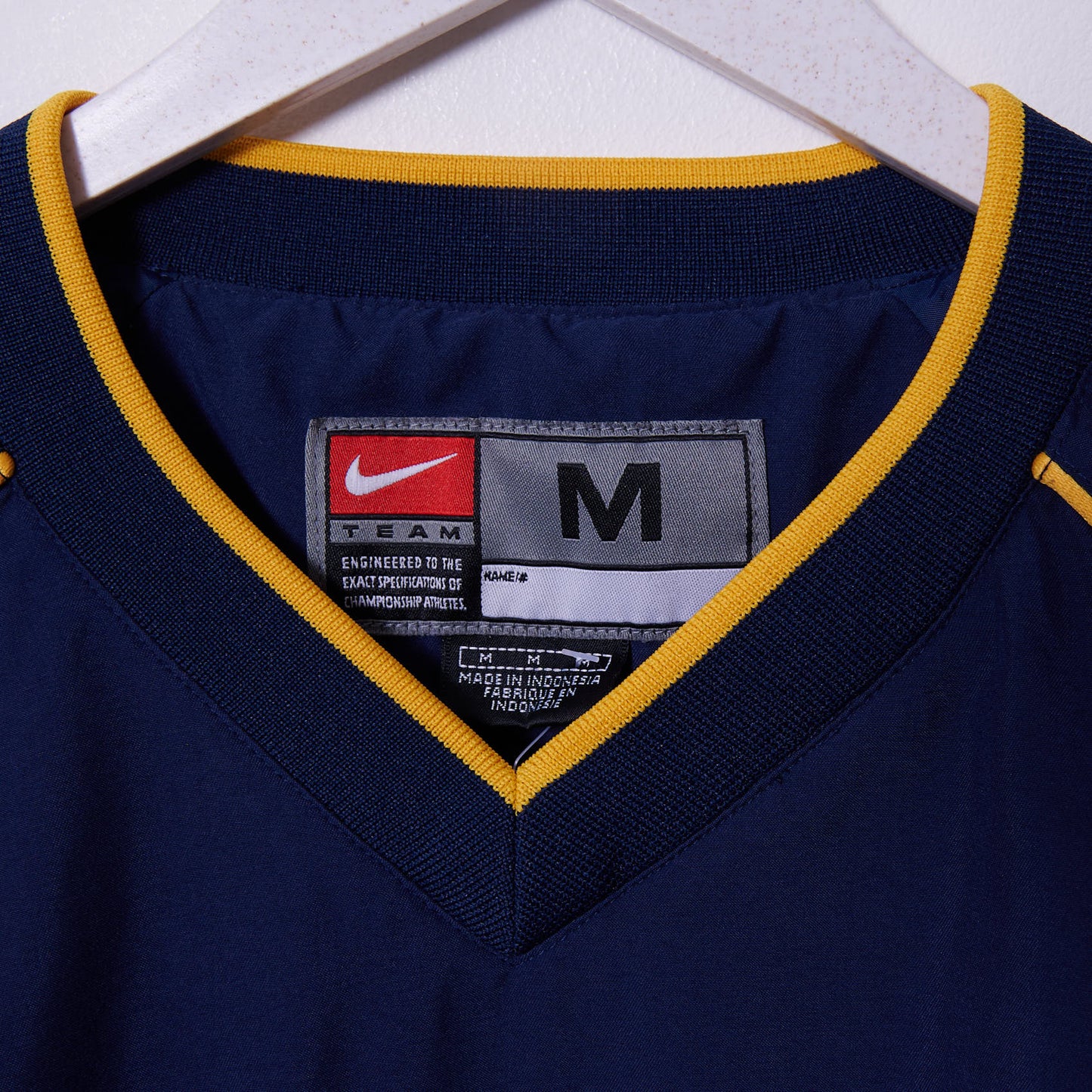 Vintage West Virginia Mountaineers Nike Windbreaker Sweatshirt Large