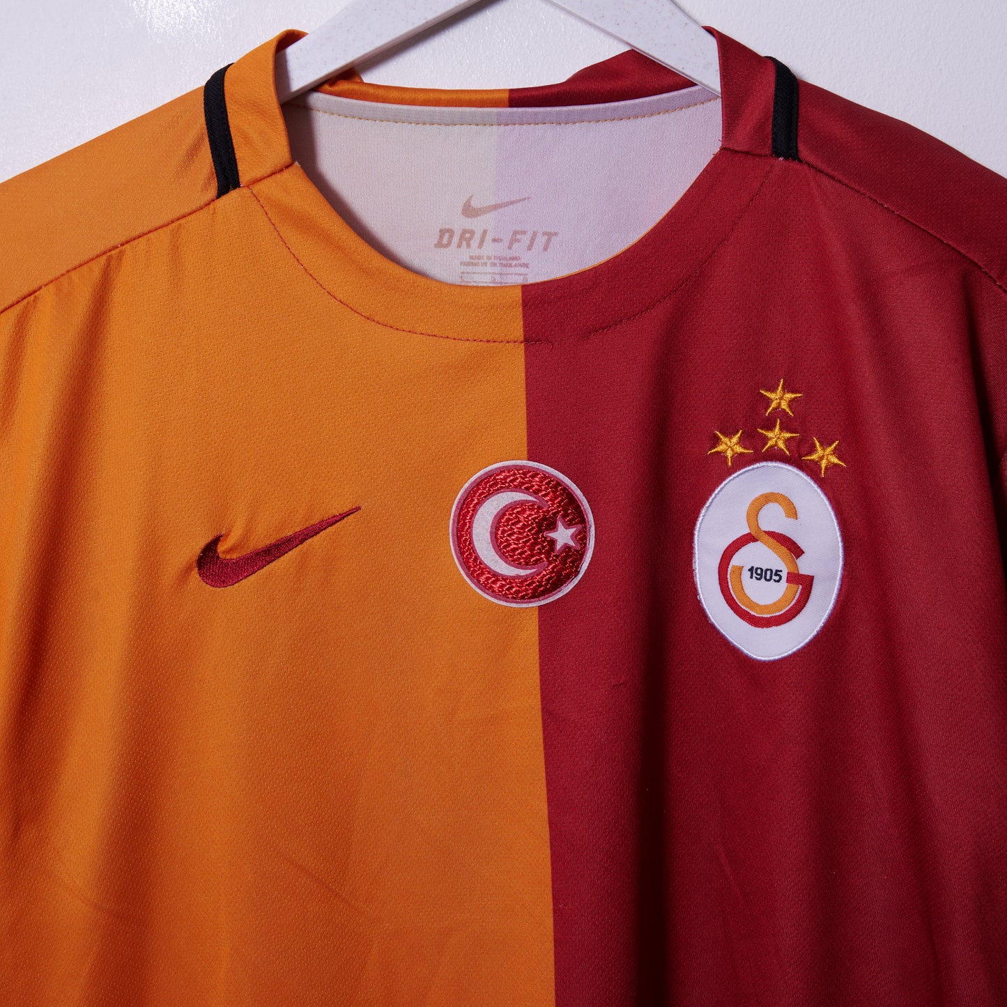 Vintage Galatasaray 2017-18 Nike Home Shirt Large